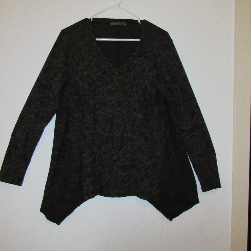 Cutloose brown and black patterned loose tunic